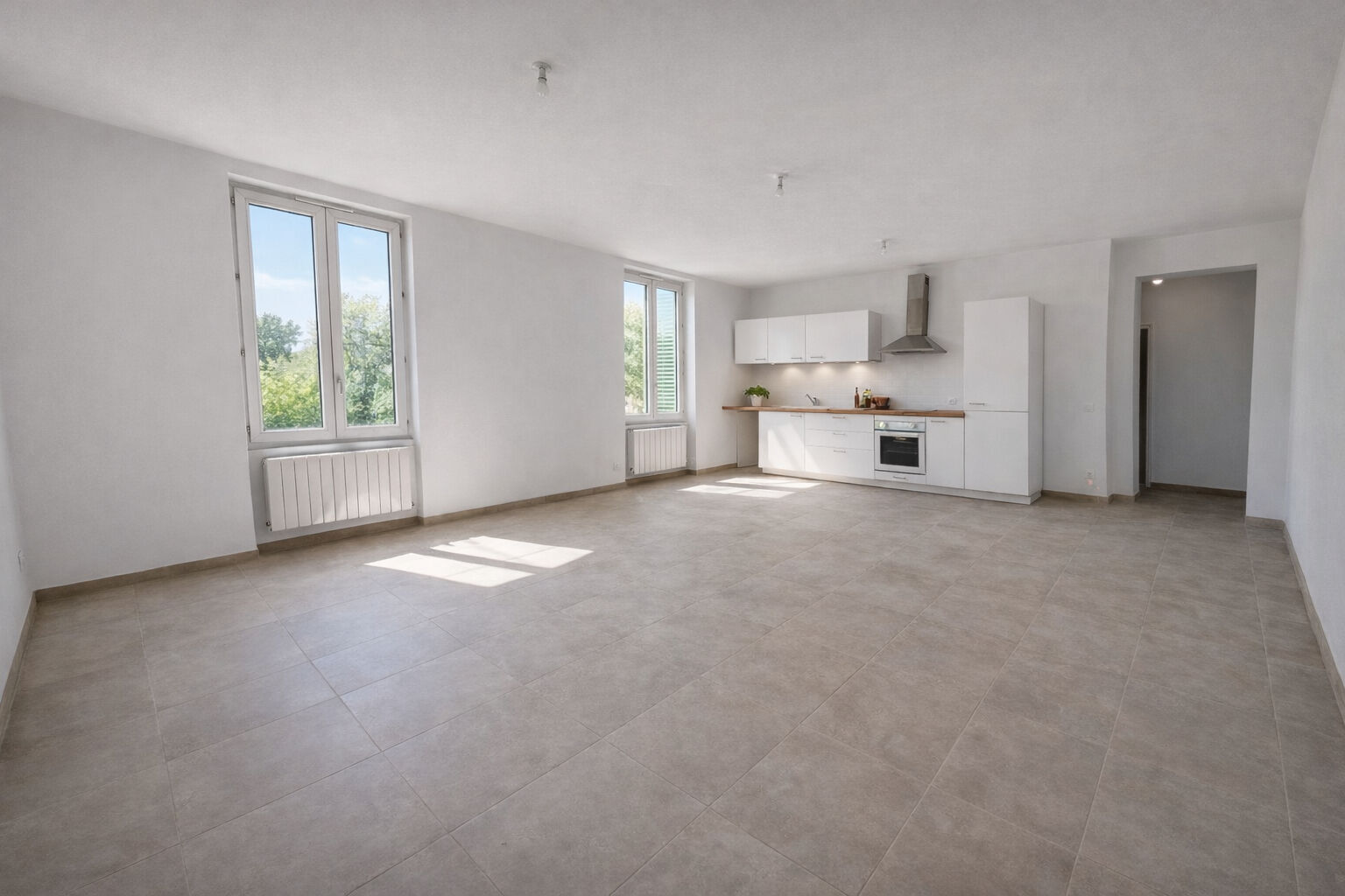 Appartement rénové, lumineux et idéalement situé au coeur de Miribel, aux portes de Lyon