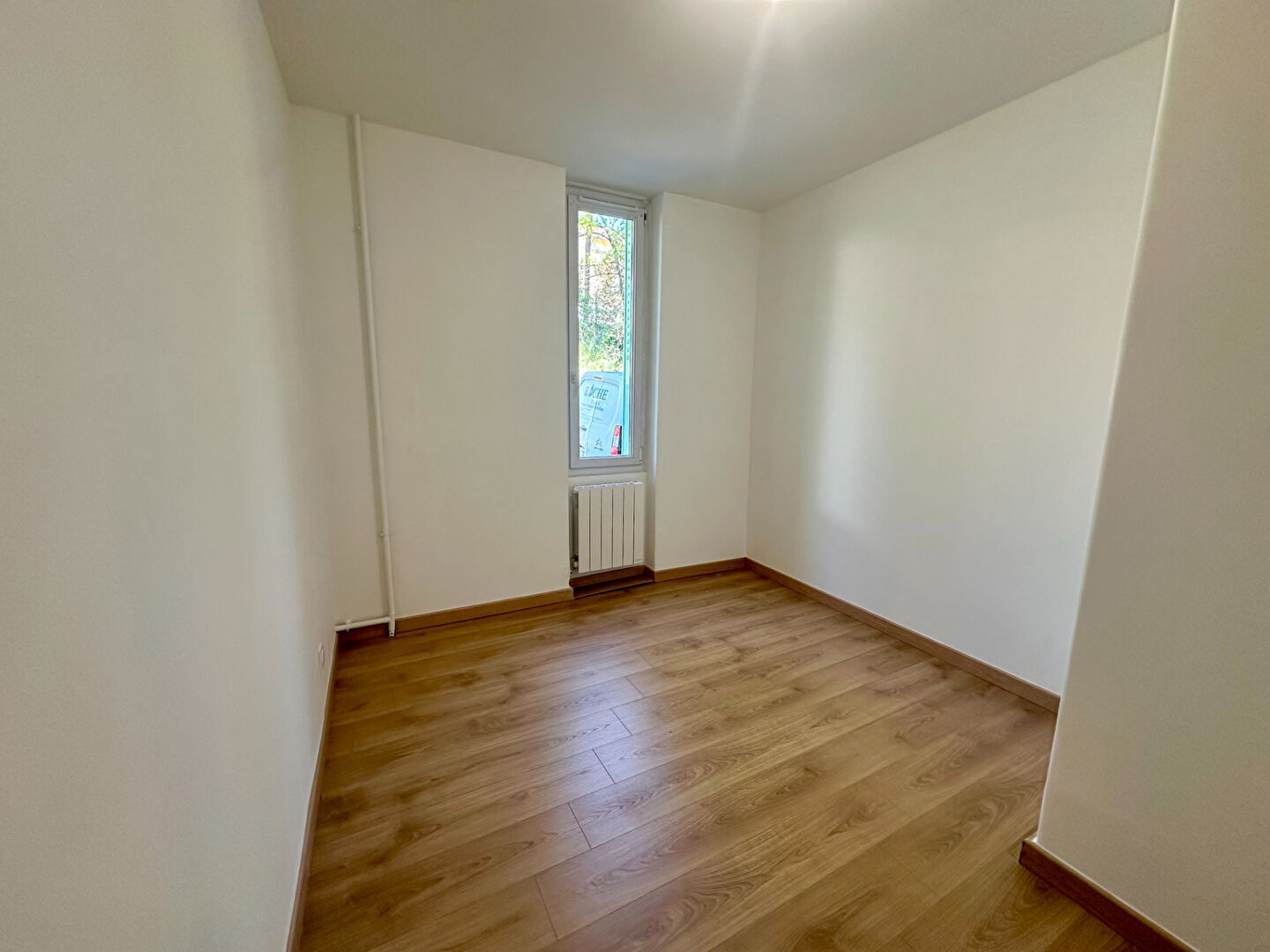 Appartement rénové, lumineux et idéalement situé au coeur de Miribel, aux portes de Lyon