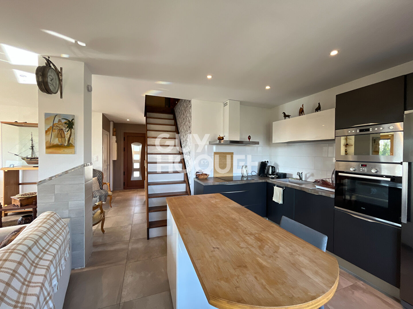 Beau Duplex avec jardin privatif à Saint-Maurice-de-Beynost