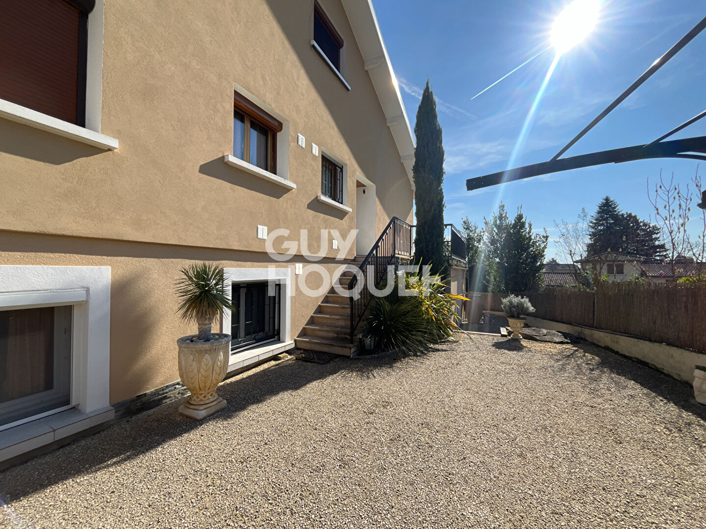 Beau Duplex avec jardin privatif à Saint-Maurice-de-Beynost