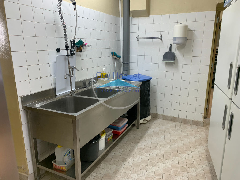 Local commercial Miribel 110 m²