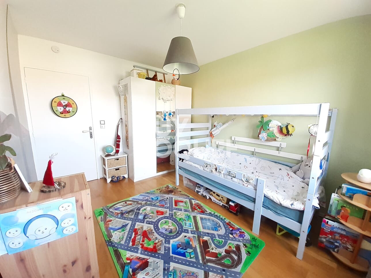 Appartement T4 dans résidence de standing avec piscine à Neyron