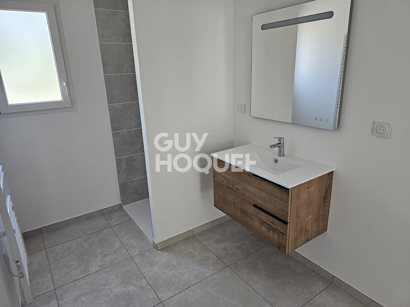 Bureaux Beynost 183.12 m²