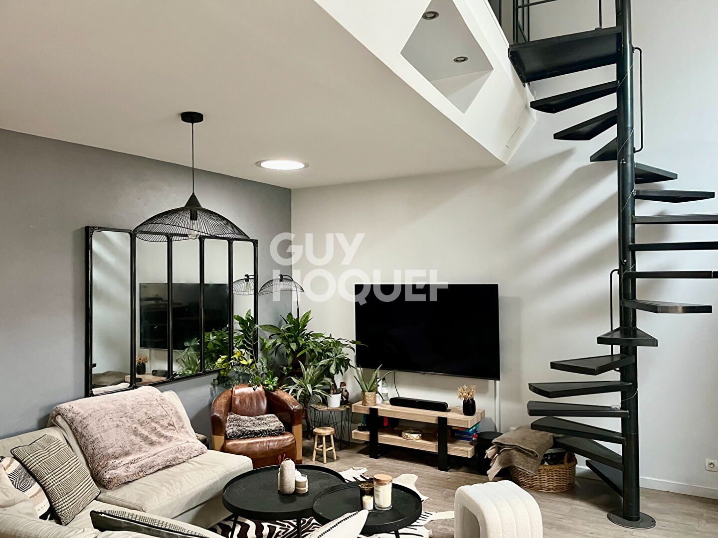 Maison  4 pièces 92 m² - MIRIBEL CENTRE