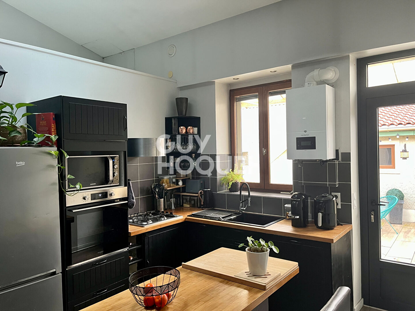 Maison  4 pièces 92 m² - MIRIBEL CENTRE