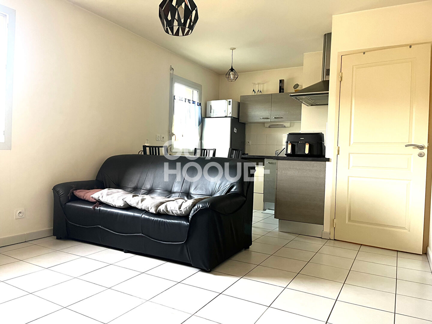 EXCLUSIVITÉ GUY HOQUET MIRIBEL - APPARTEMENT T2 DE 41 m² AVEC PARKING ET CAVE