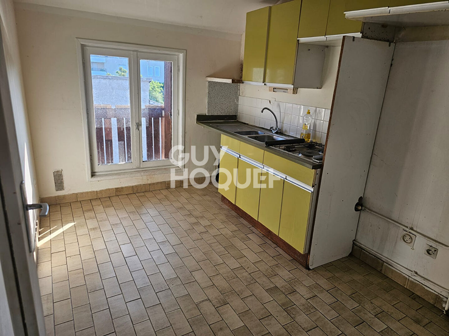 Appartement de 38 m² au dernier étage - Beau potentiel