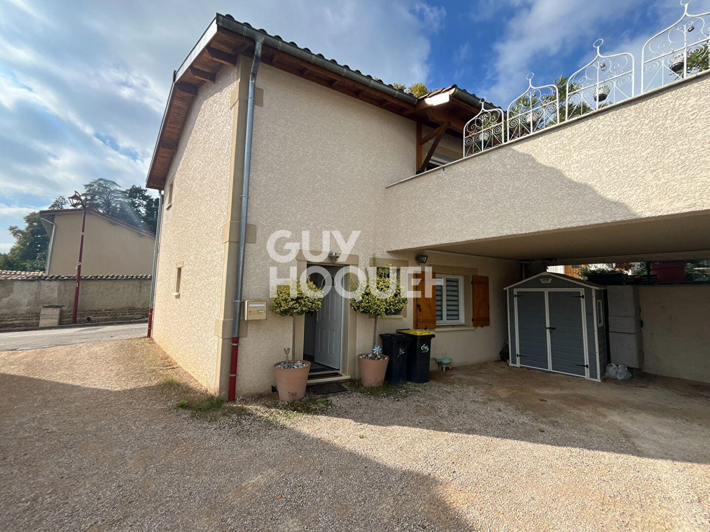 Maison récente de 91 m² avec terrasse et stationnements