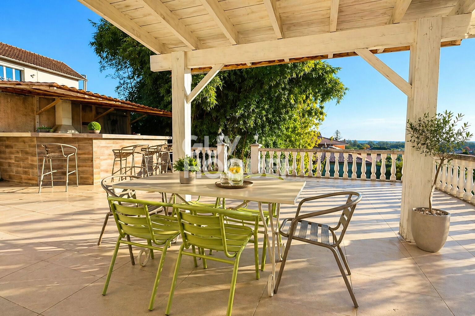 Maison familiale avec vue panoramique, piscine et cadre privilégié - La Boisse