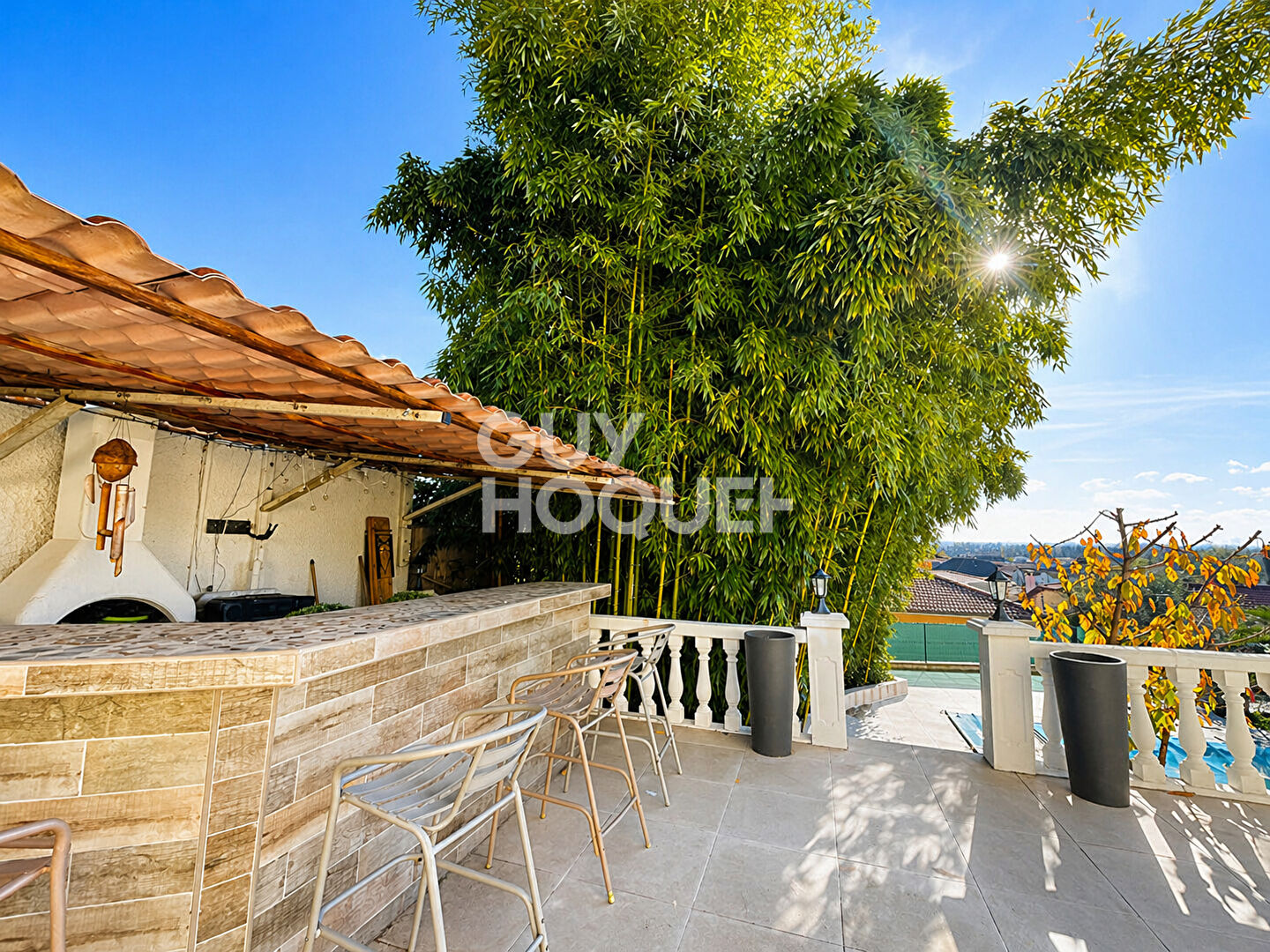 Maison familiale avec vue panoramique, piscine et cadre privilégié - La Boisse