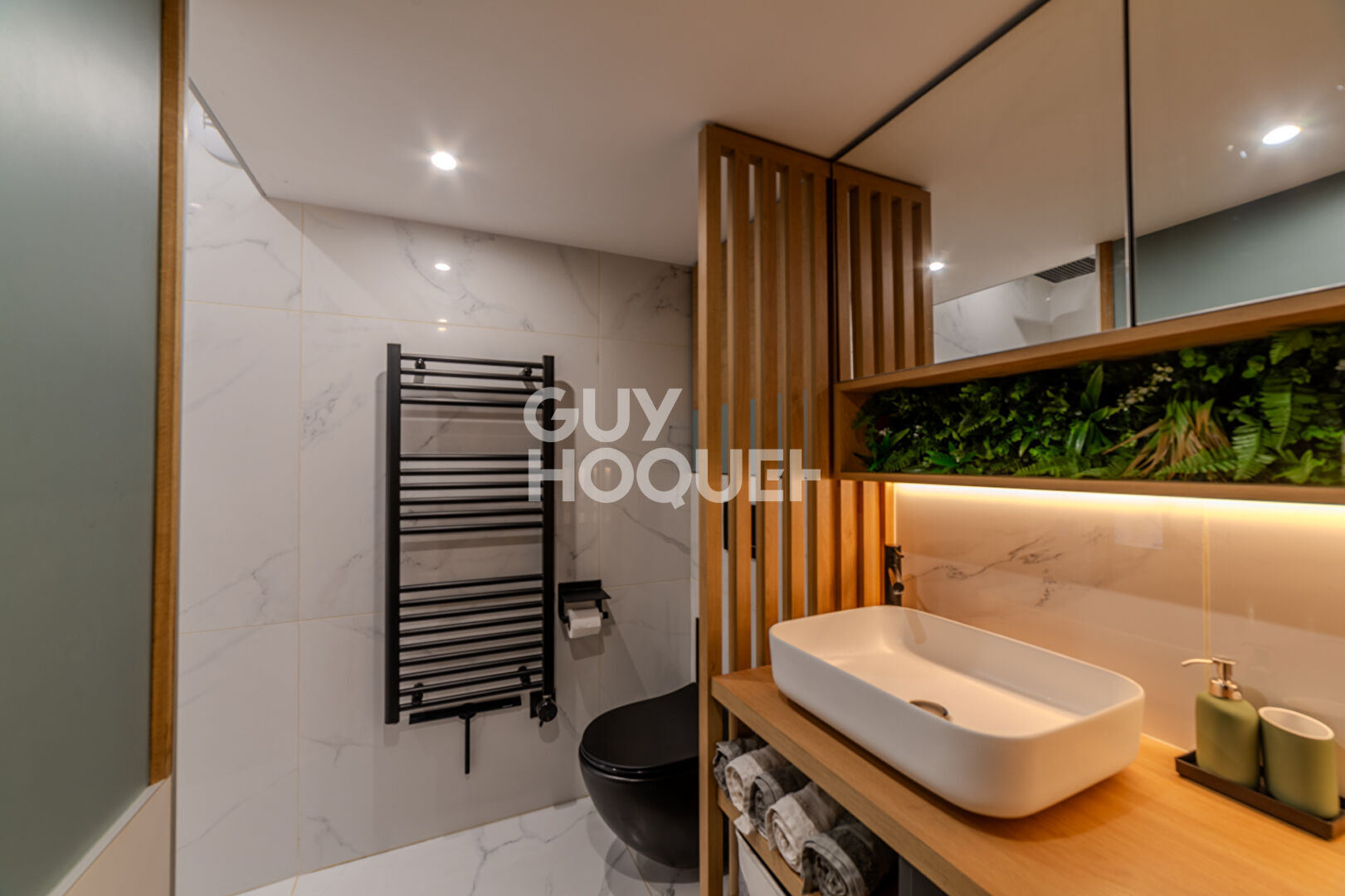 Coup de coeur-T1 bis clé en main avec  mezzanine-rénovation premium