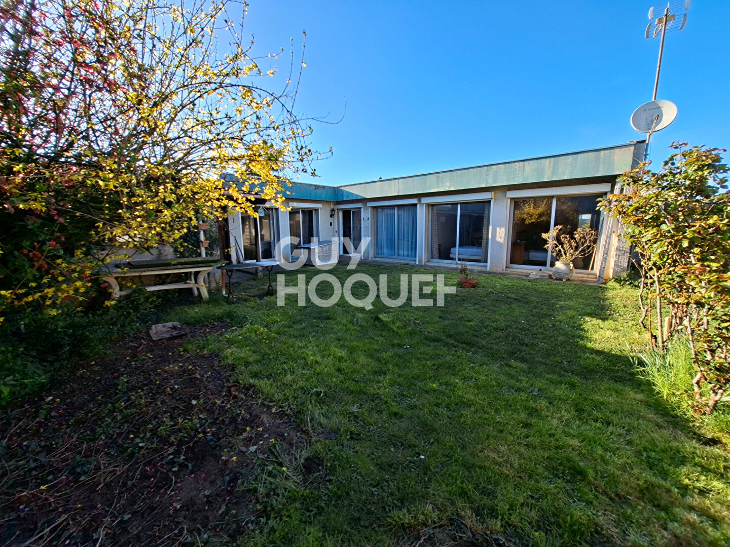 Exclusivité - Maison de plain-pied au calme, proche tram T3 et collège