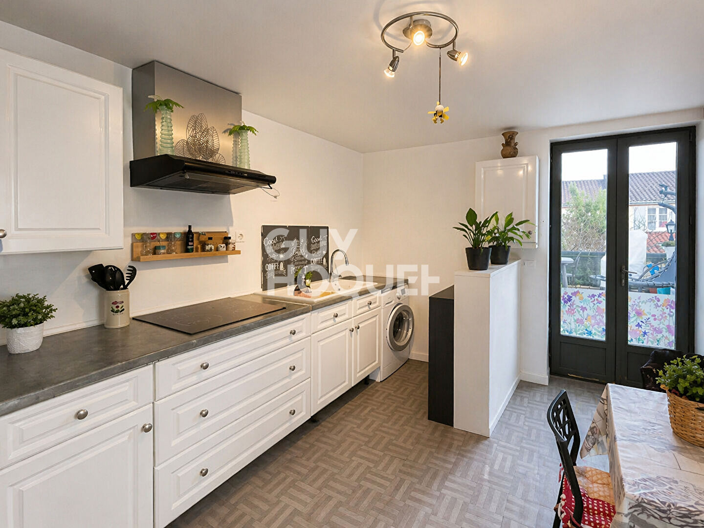 Ensemble immobilier avec jardin et terrasse, fort potentiel
