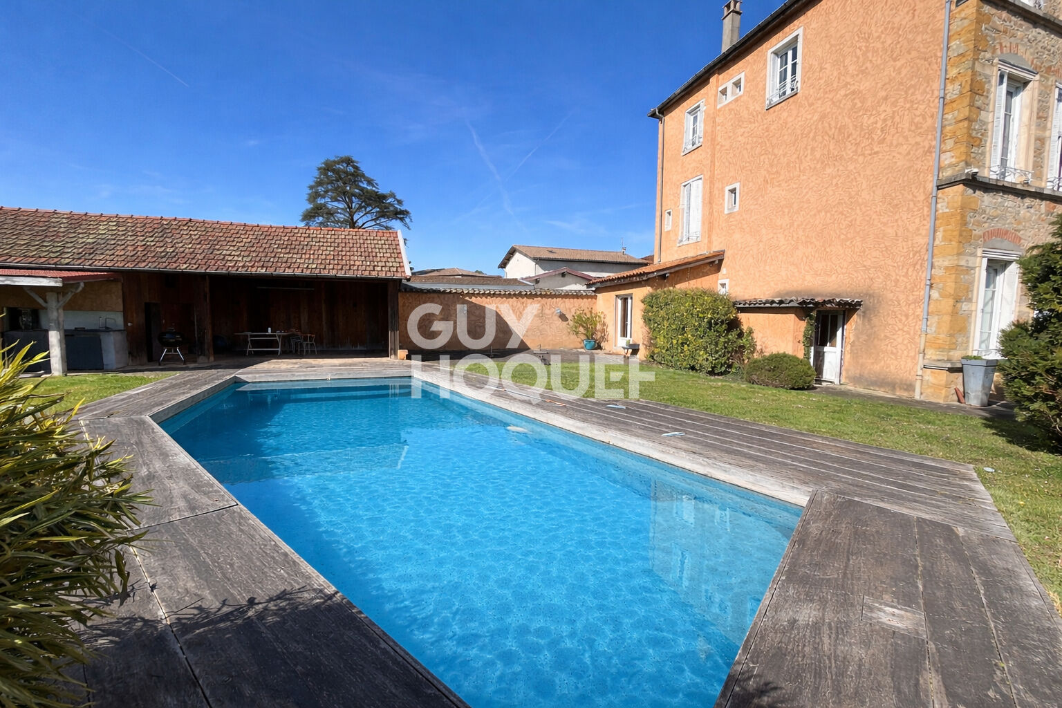 Maison 9 pièces - Neyron le haut