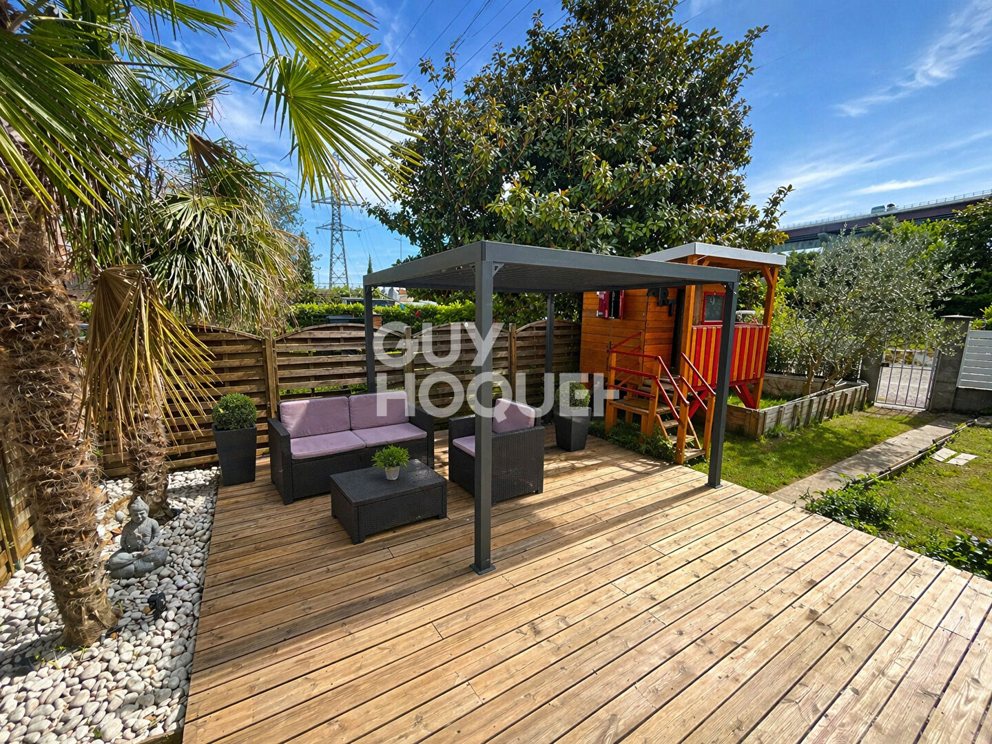 Appartement en rez de jardin avec exceptionnel jardin privatif à La Boisse