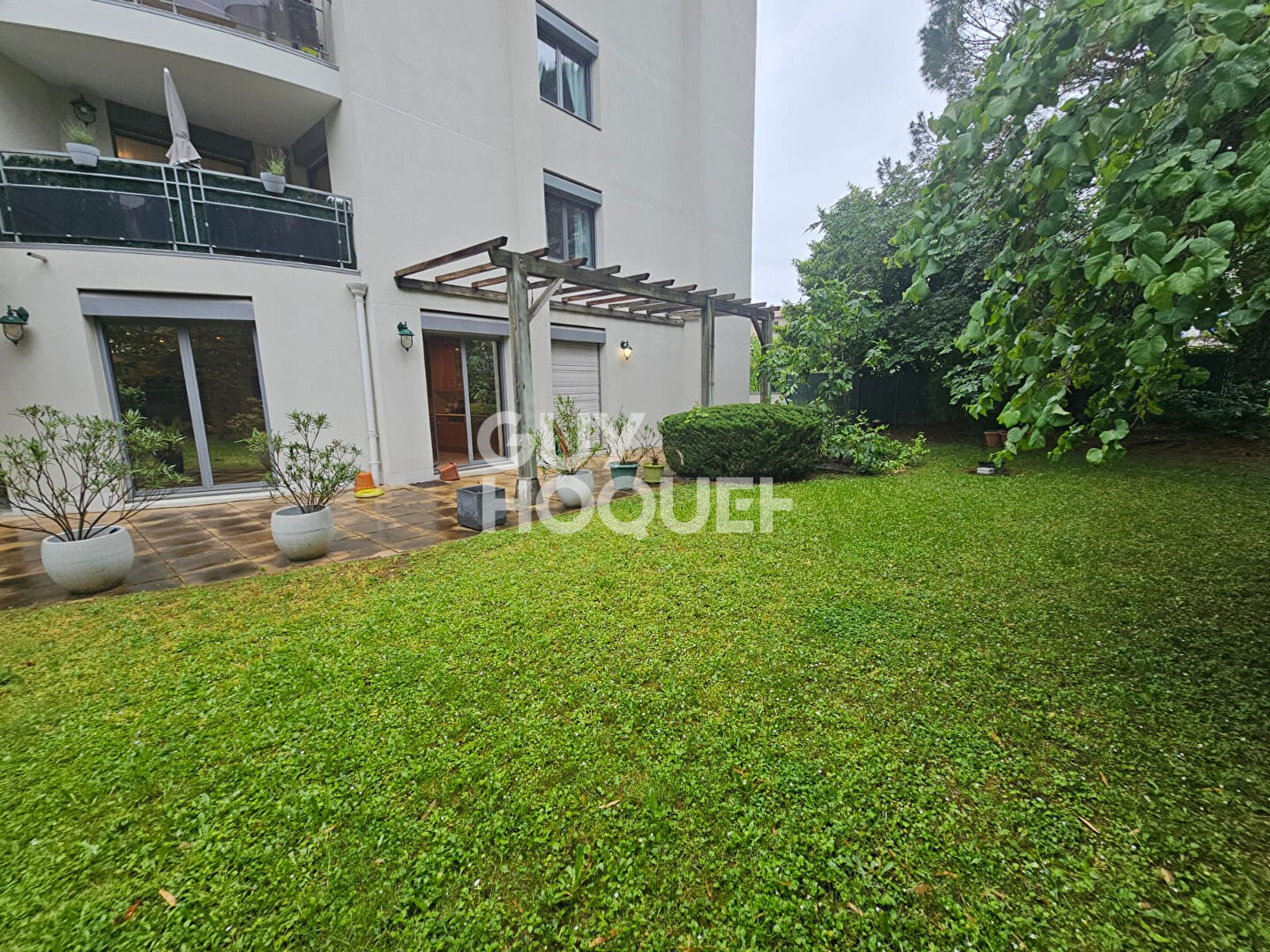 Appartement  rez-de-jardin Villeurbanne 7 pièces 161.30 m2