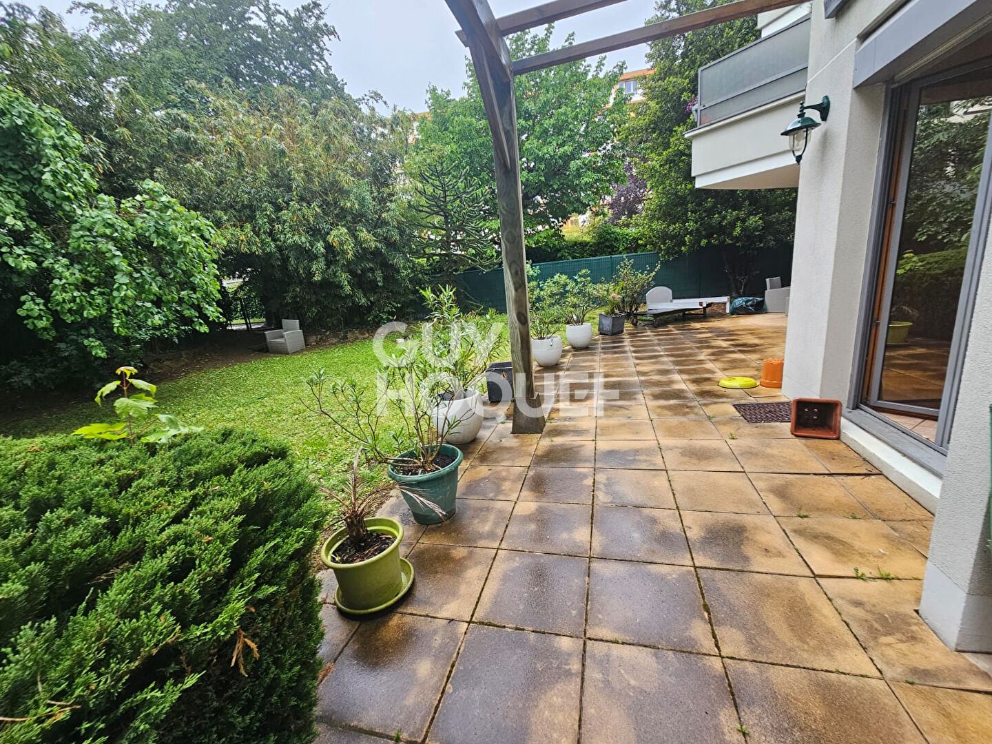 Appartement  rez-de-jardin Villeurbanne 7 pièces 161.30 m2