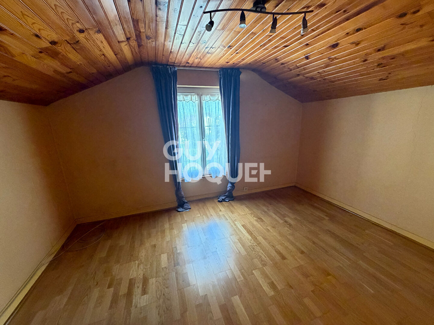 Maison Miribel sur une superbe parcelle