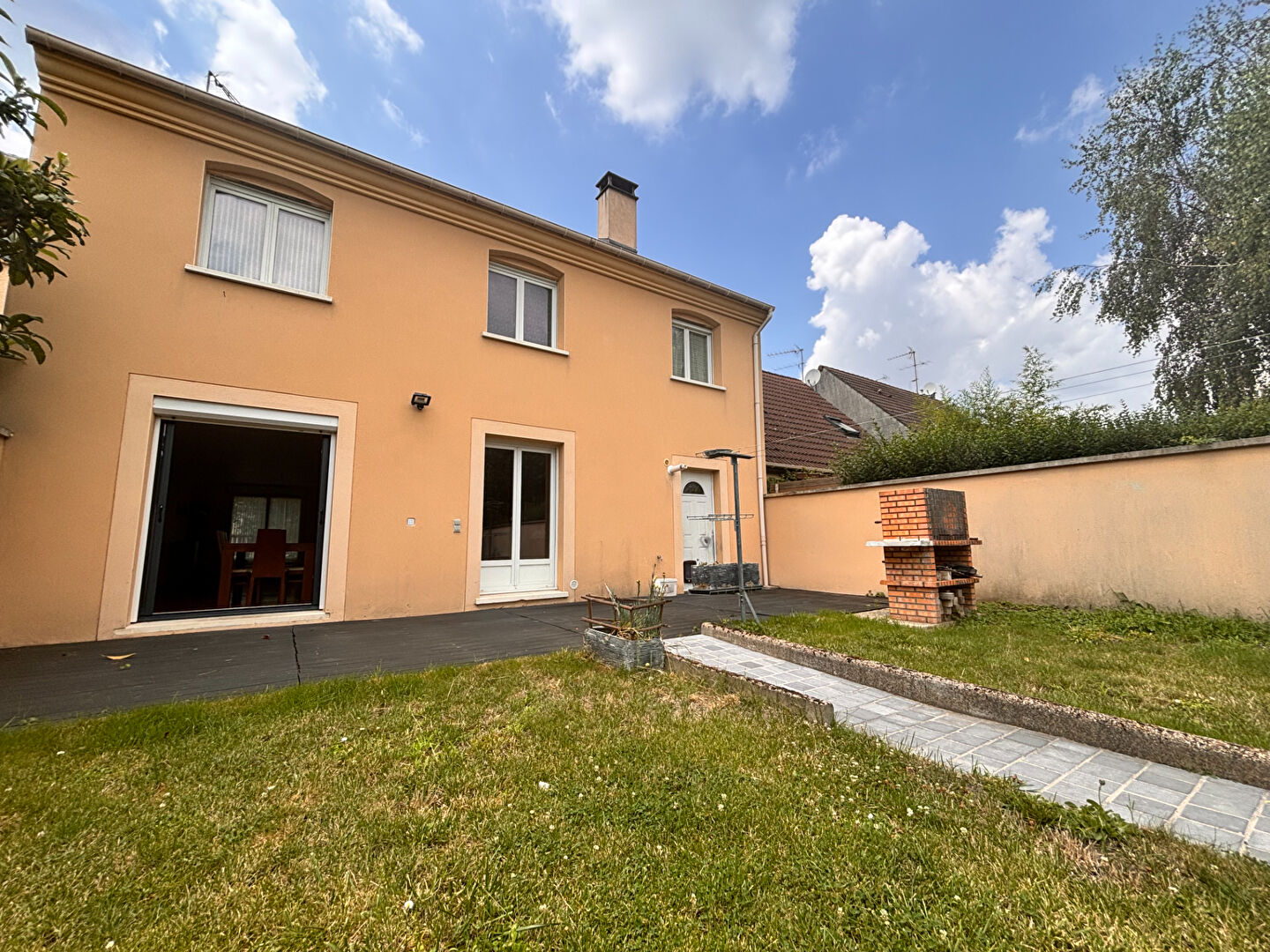 VENTE d'une maison de 7 pièces (140 m²) à TREMBLAY EN FRANCE