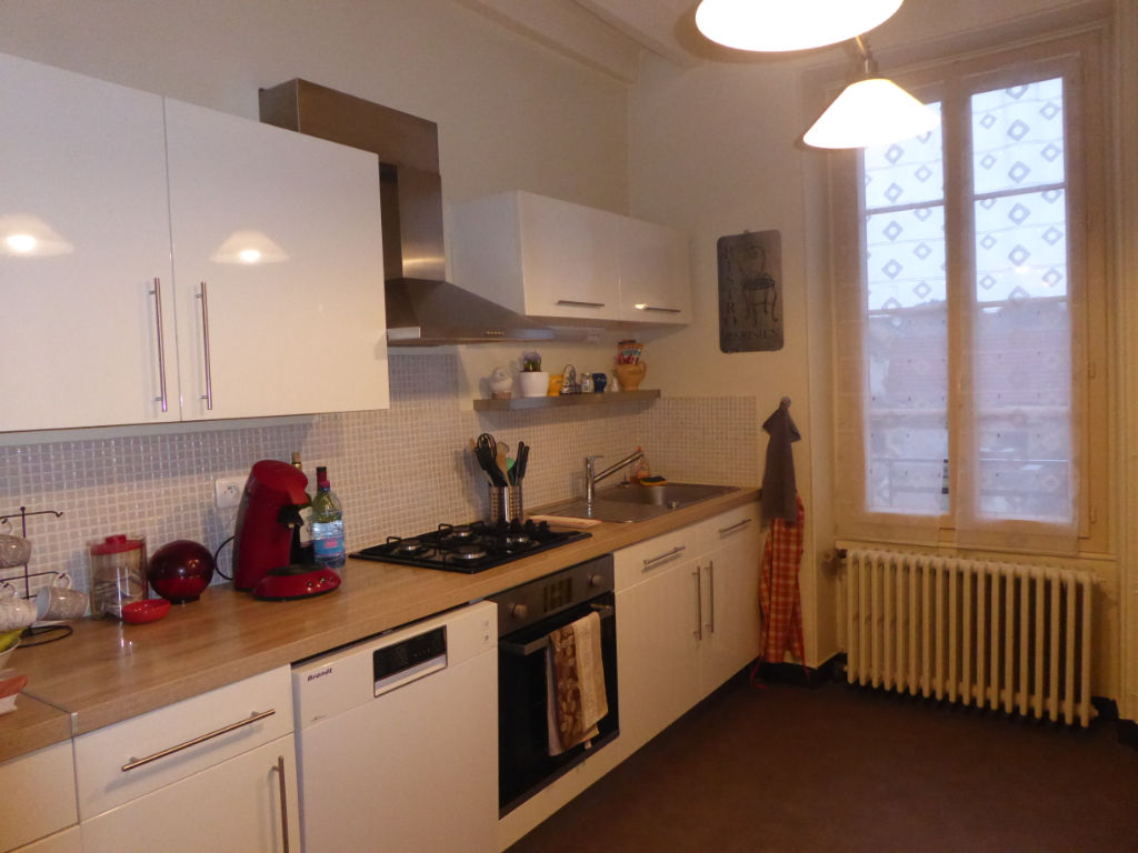 À vendre à COULANGES LA VINEUSE (89580), maison 3 pièces de 103 m².