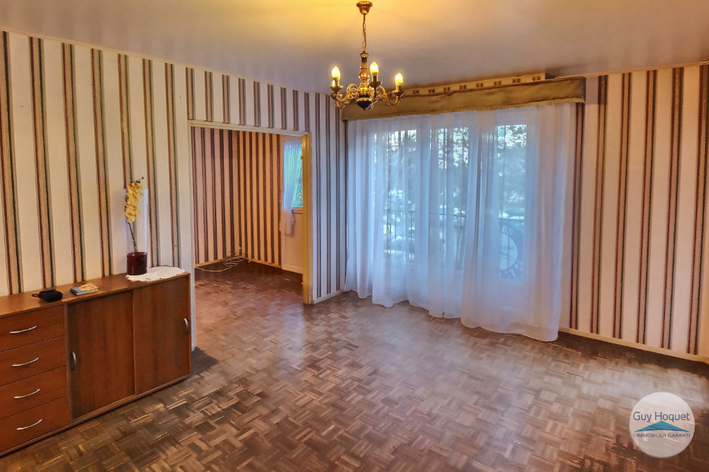 Appartement 4 pièces d'environ 72 m² à vendre à AUXERRE (89000).