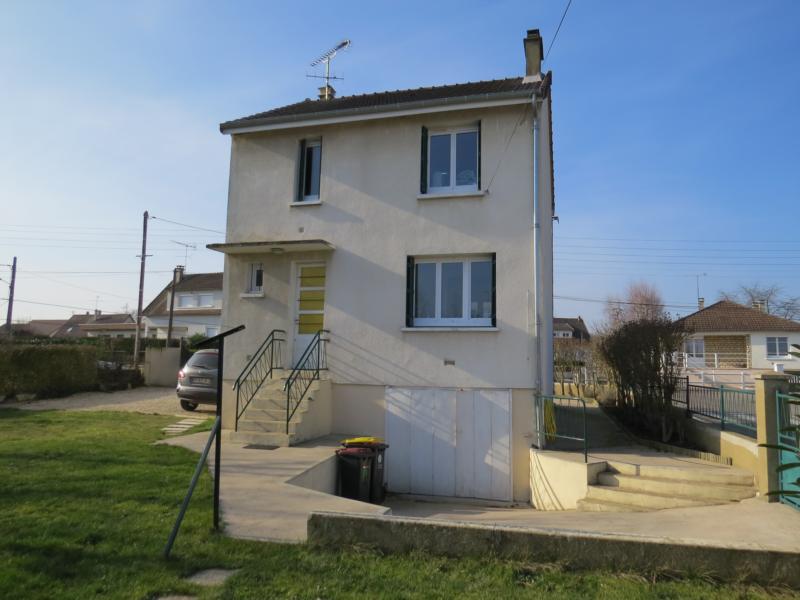 À louer, maison d'environ 82 m², 4 pièces à APPOIGNY (89380).