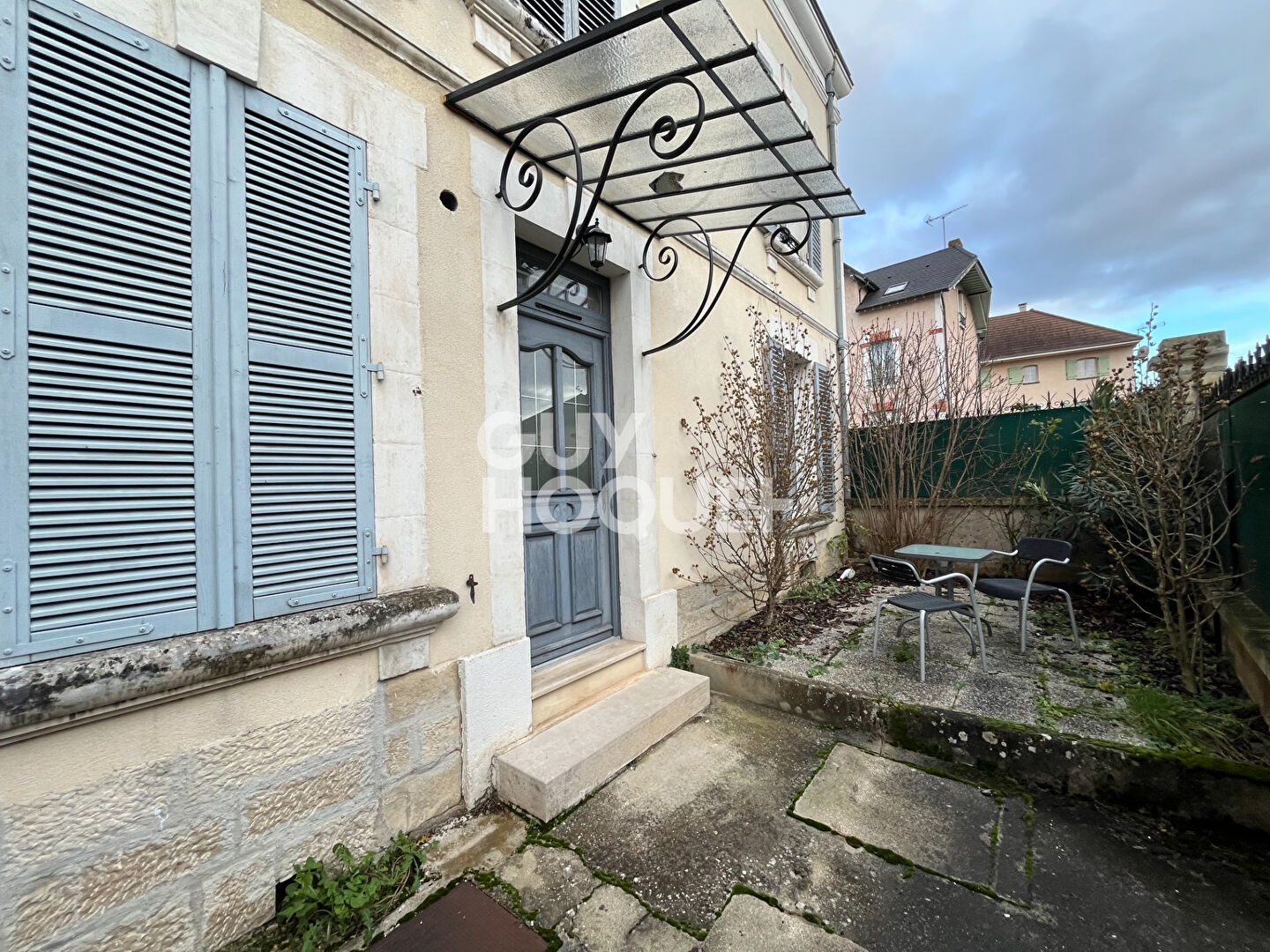 Deux pièces meublé