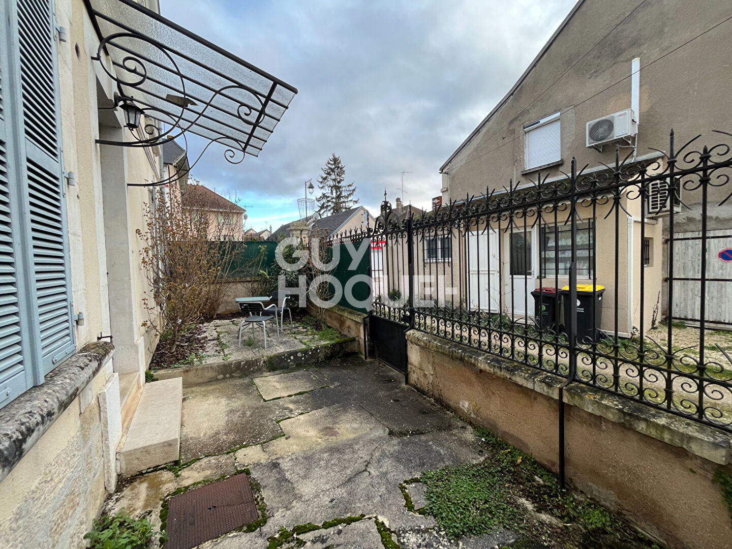 Deux pièces meublé