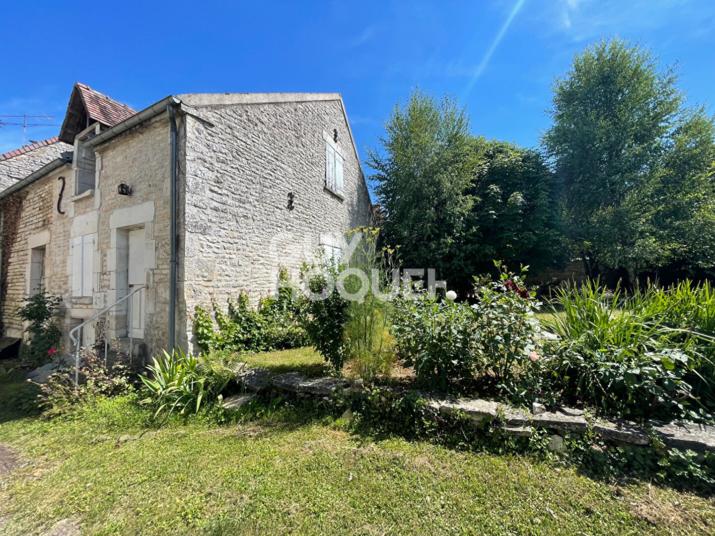 Maison Chemilly Sur Serein  2 pièce(s) 58 m2