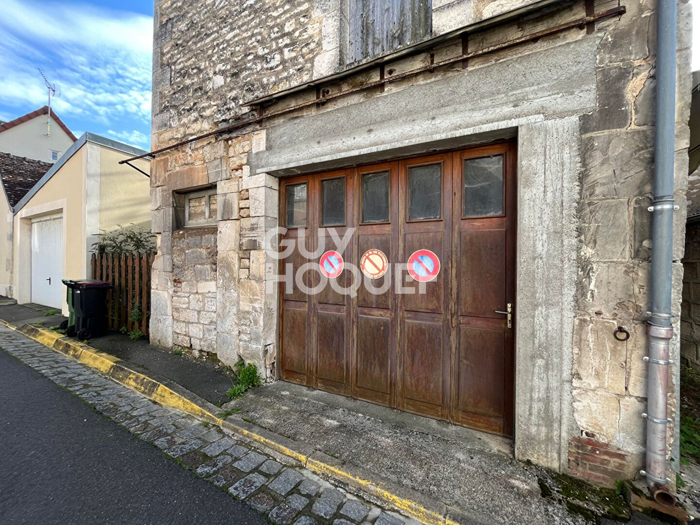 A louer garage Courson les Carrières