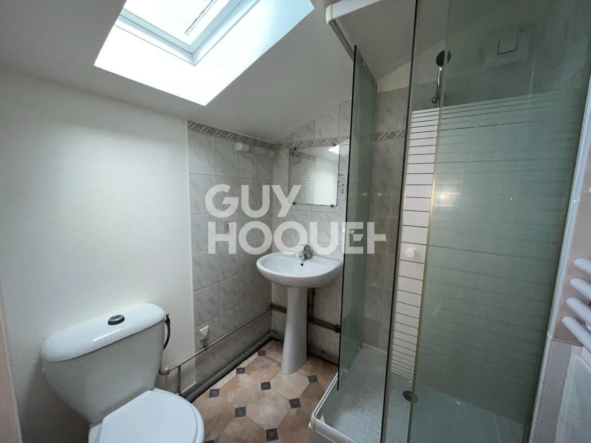 IMMEUBLE DE 6 LOGEMENTS EN PLEIN CENTRE-VILLE !