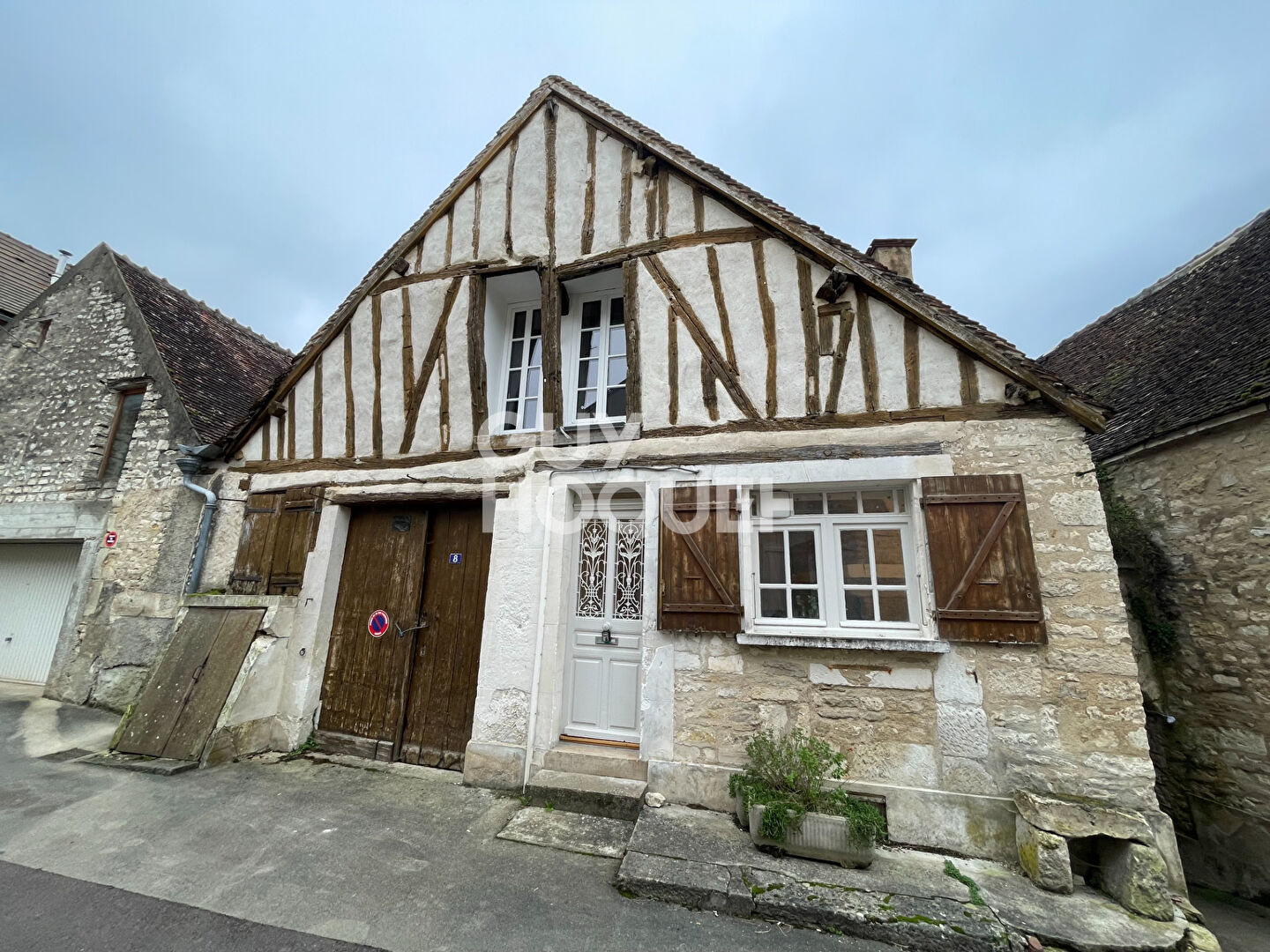 10 KMS AUXERRE MAISON DE VILLAGE ST BRIS LE VINEUX