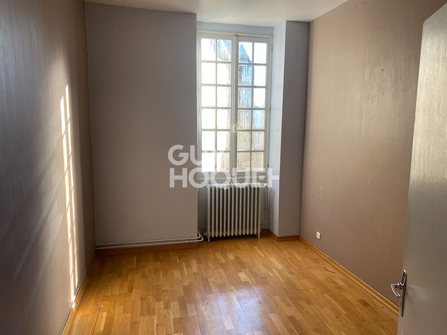 MAISON ST BRIS LE VINEUX  (5 pieces)  162 m2