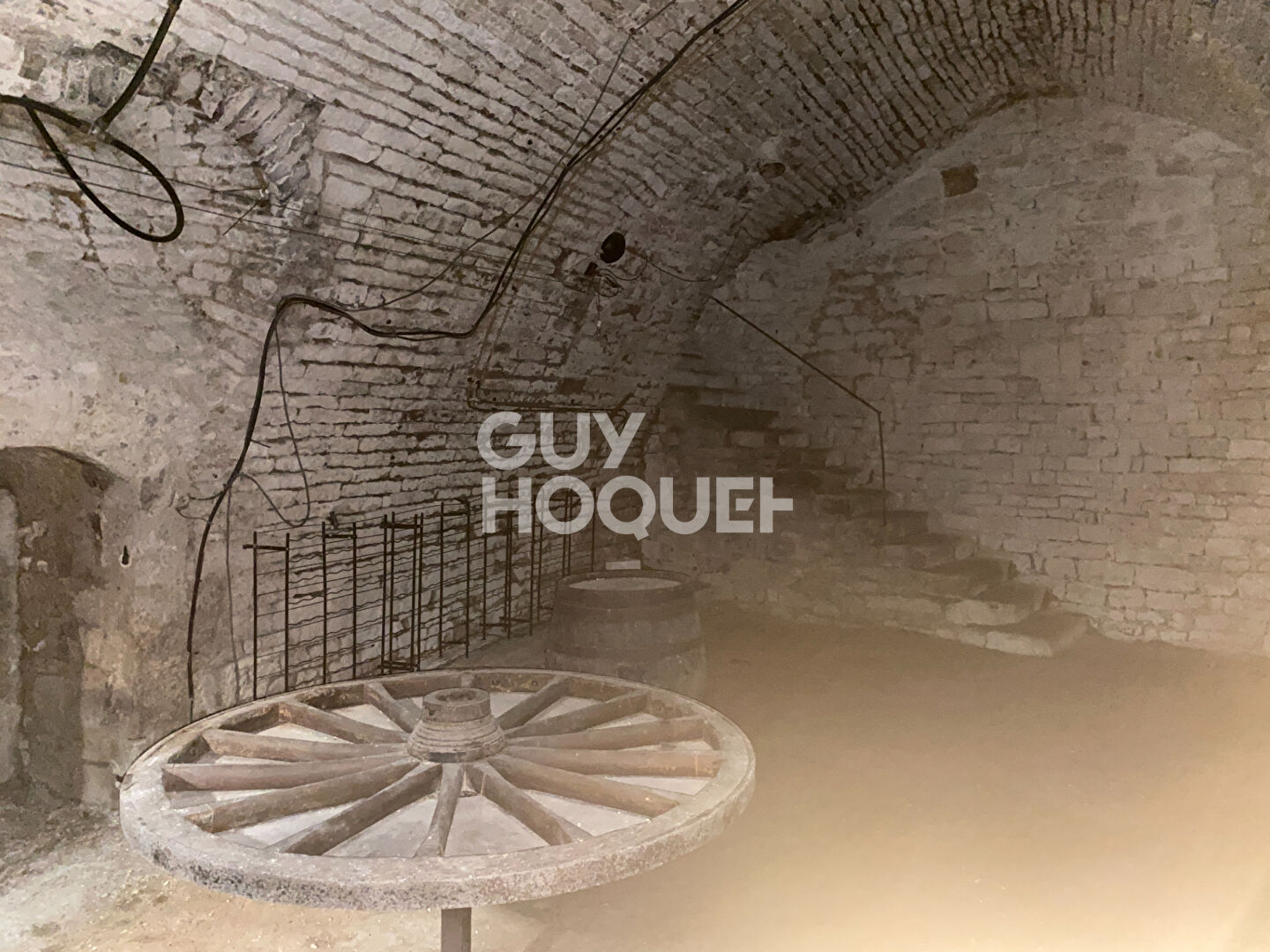 MAISON ST BRIS LE VINEUX  (5 pieces)  162 m2