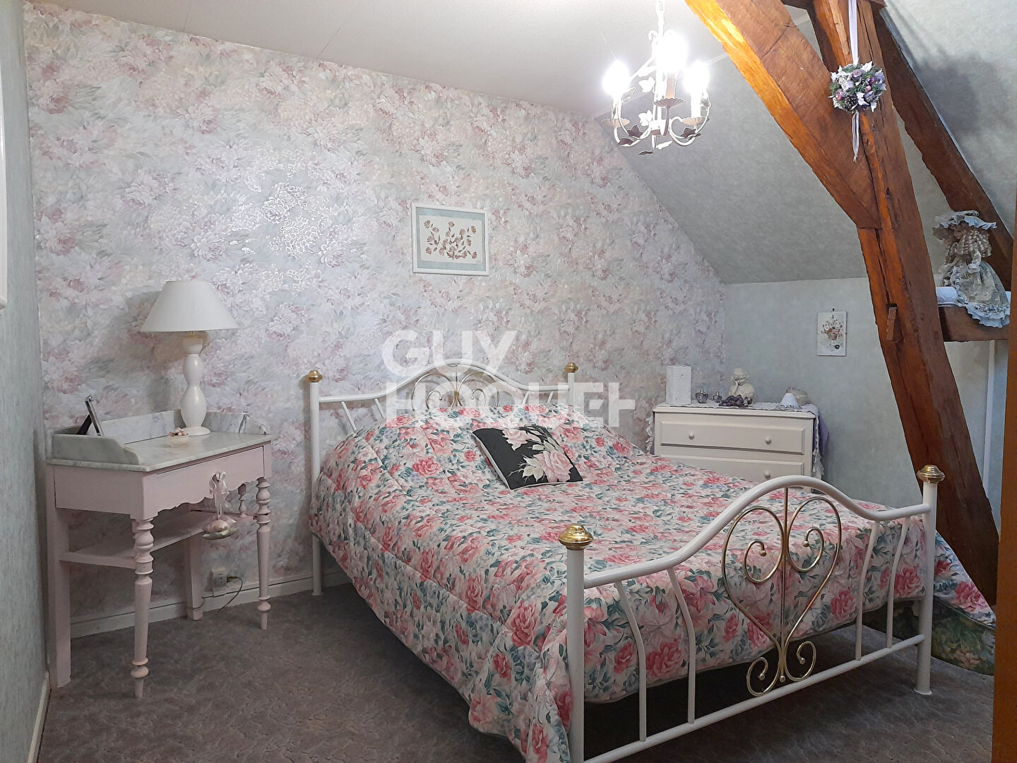 Proche FLEURY LA VALLEE