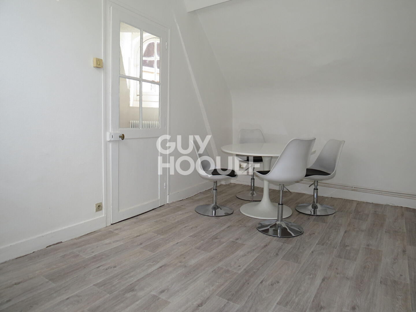 ? INVESTISSEMENT : Immeuble de Rapport -  AUXERRE, Quartier du Pont