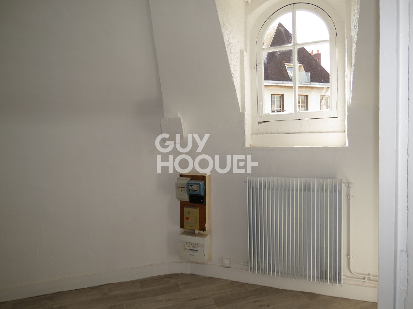 ? INVESTISSEMENT : Immeuble de Rapport -  AUXERRE, Quartier du Pont