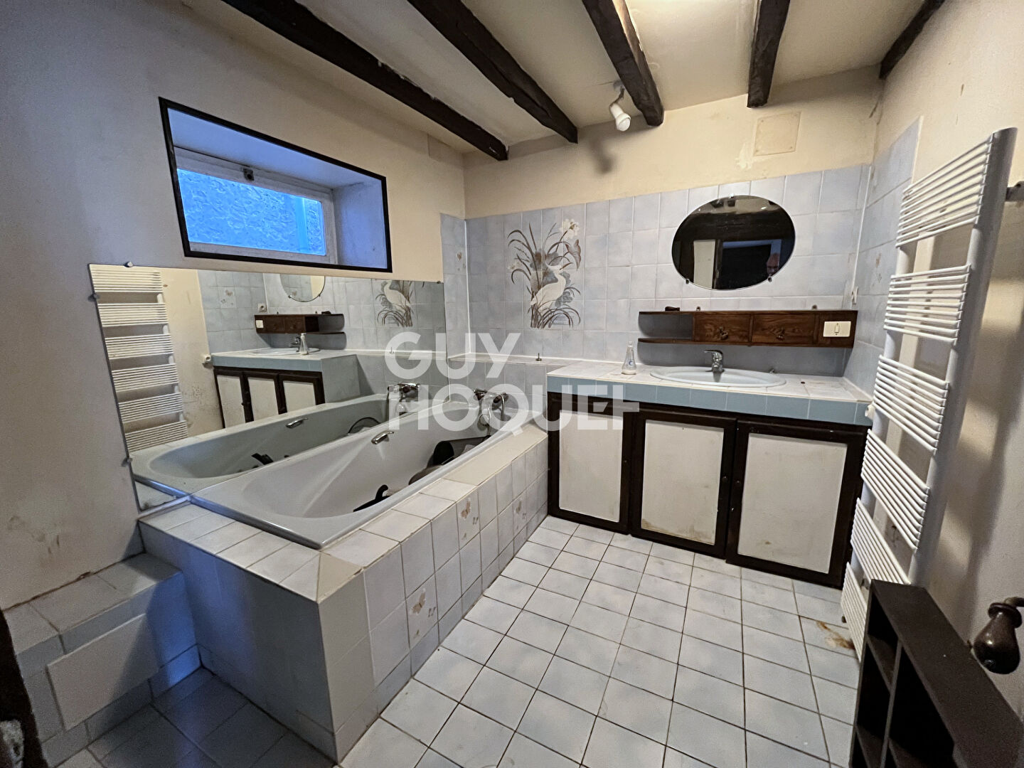 Maison ancienne pleine de charme à fort potentiel !