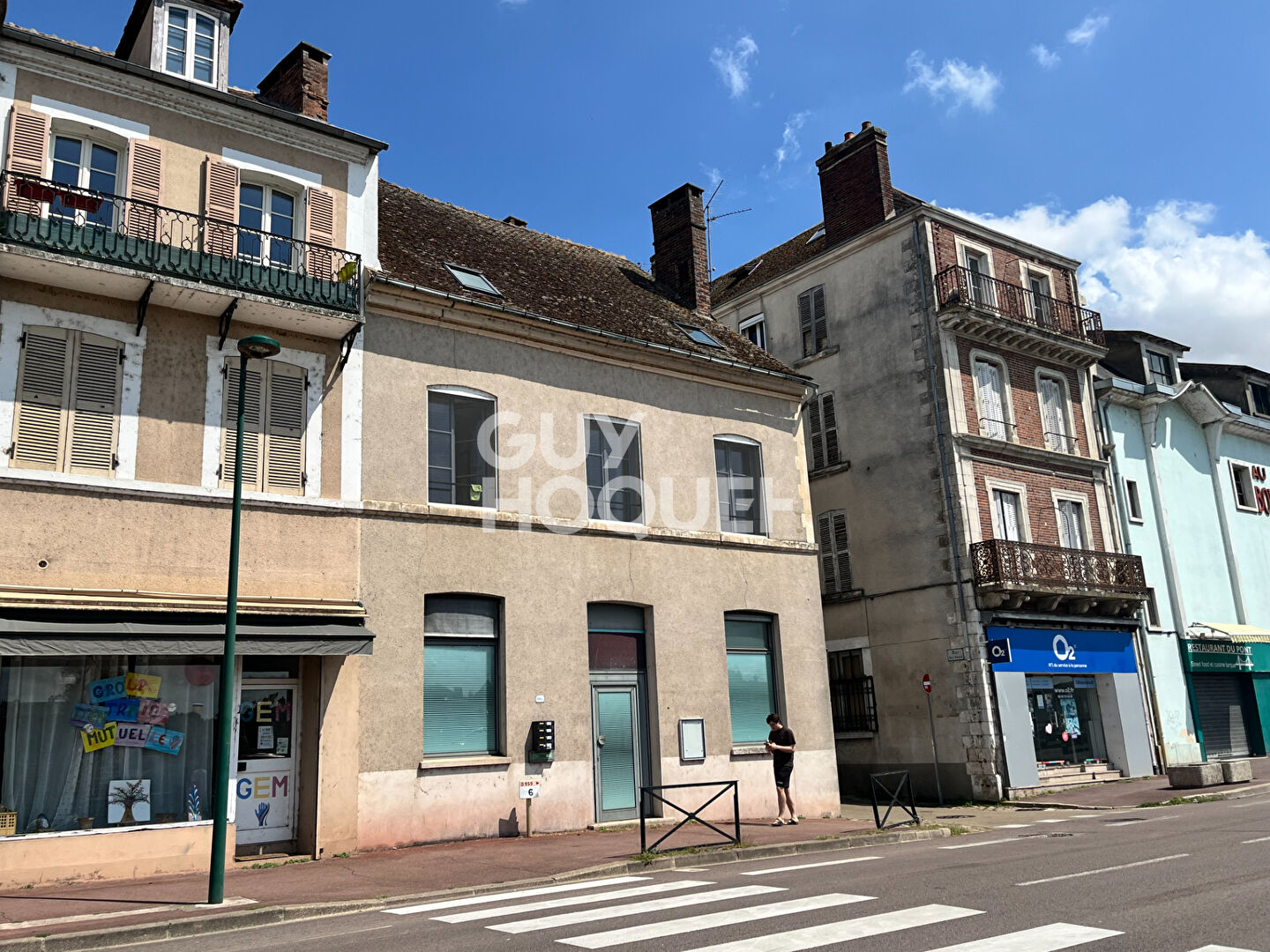 JOIGNY, QUAI DU GÉNÉRAL LECLERC, LOCAL COMMERCIAL / BUREAUX À VENDRE