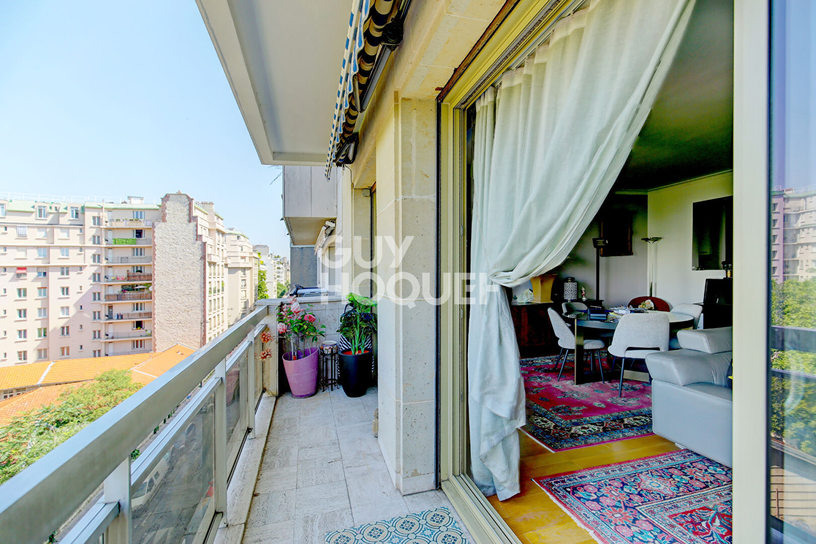 PARIS XVI, 96 m2 avec balcon au 5eme étage