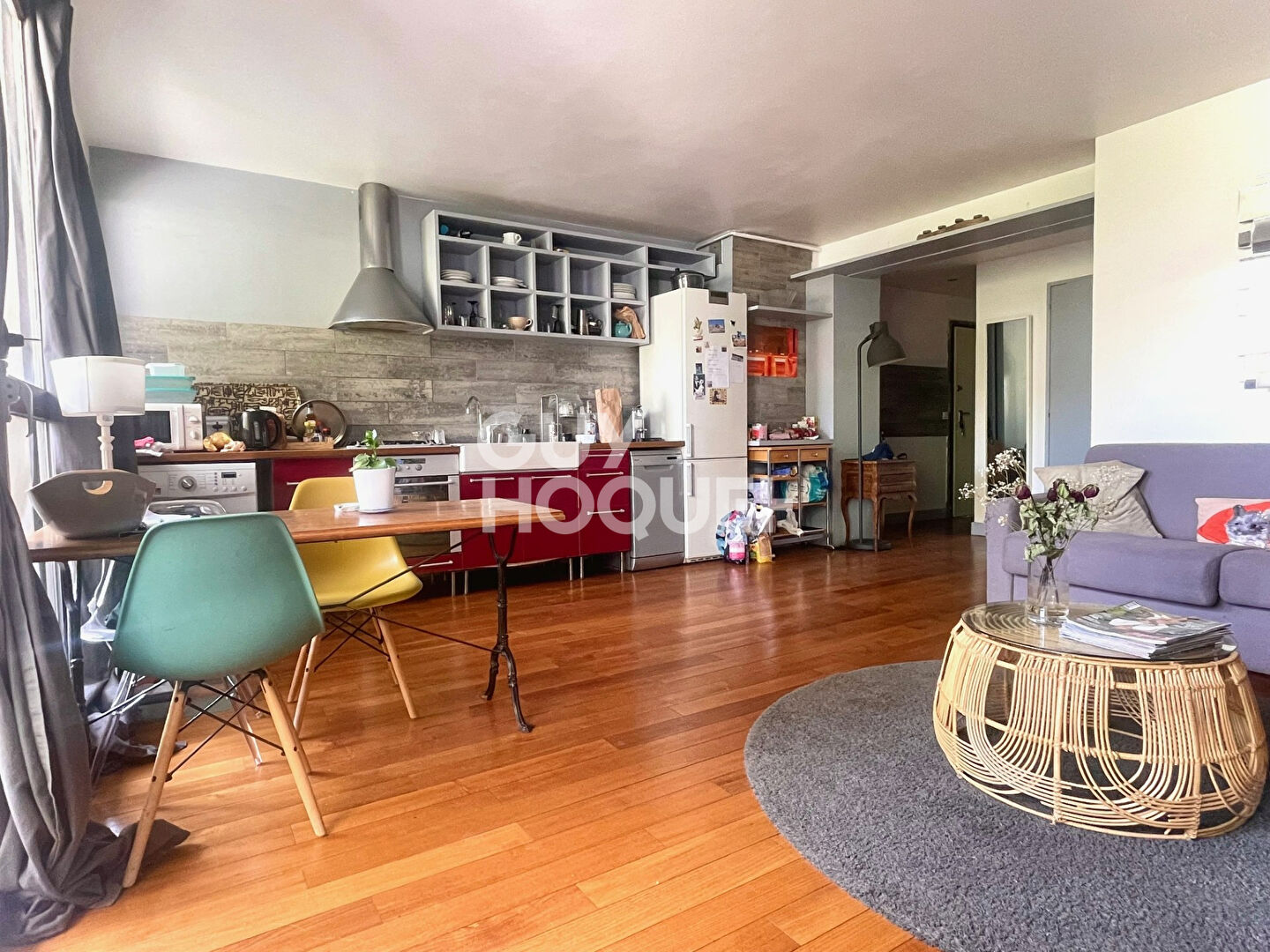 PARIS XVI, 2 pièces avec balcon, box, vue dégagée Passy au calme
