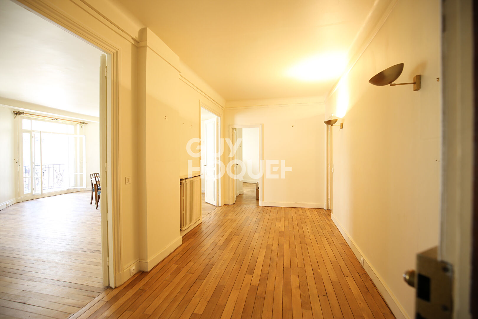 PARIS XVI, Passy 4 pièces 145m2 immeuble ancien