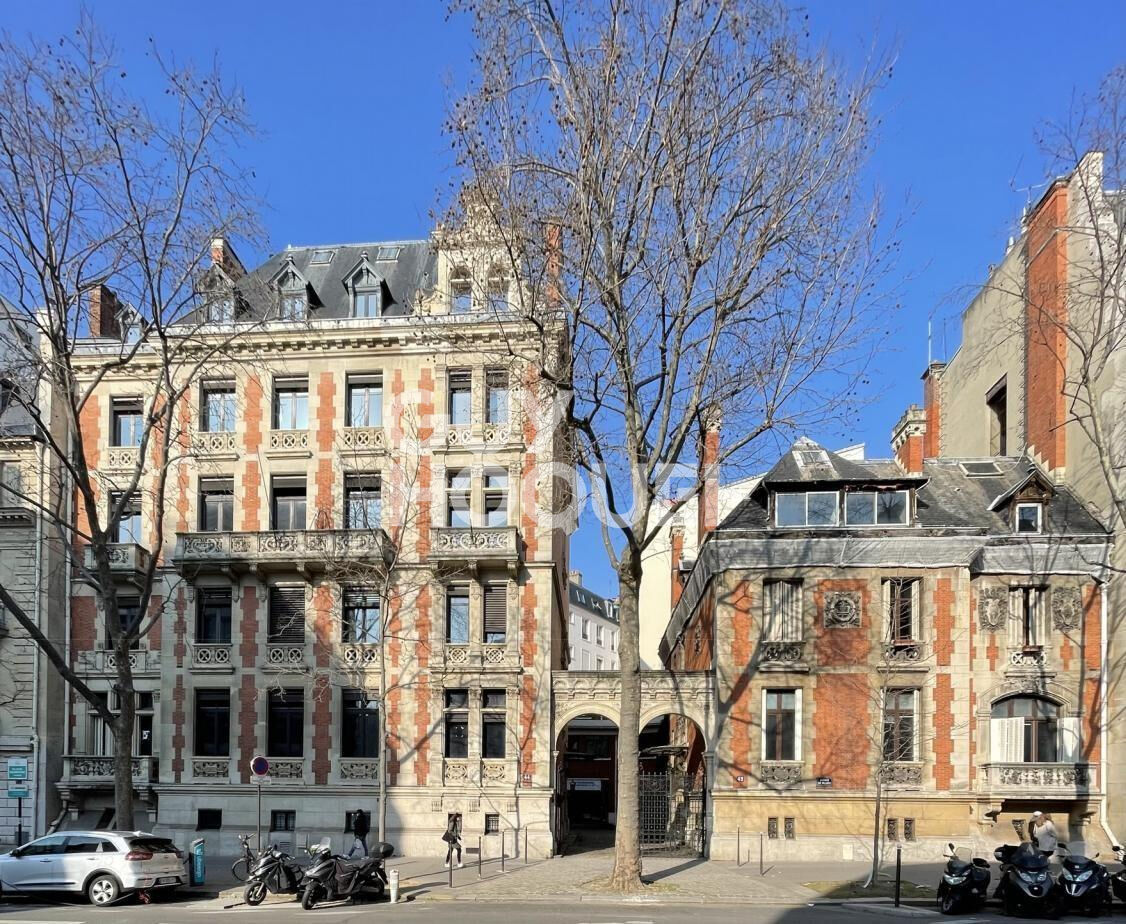 Paris XVII - 223 m2 + 100 m2 jardin, meublé