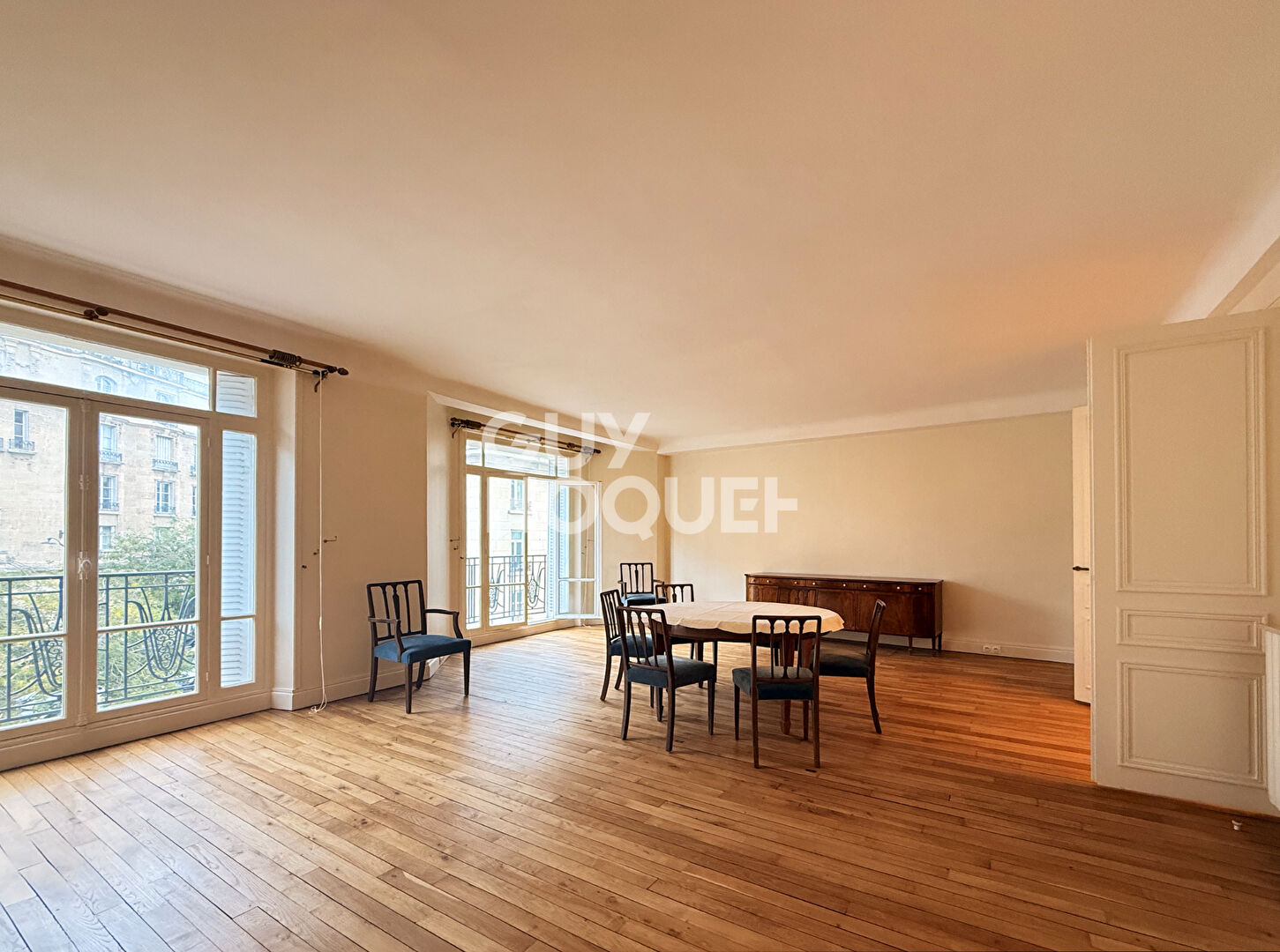 PARIS XVI, Passy 4 pièces 145m2 immeuble ancien 4eme étage
