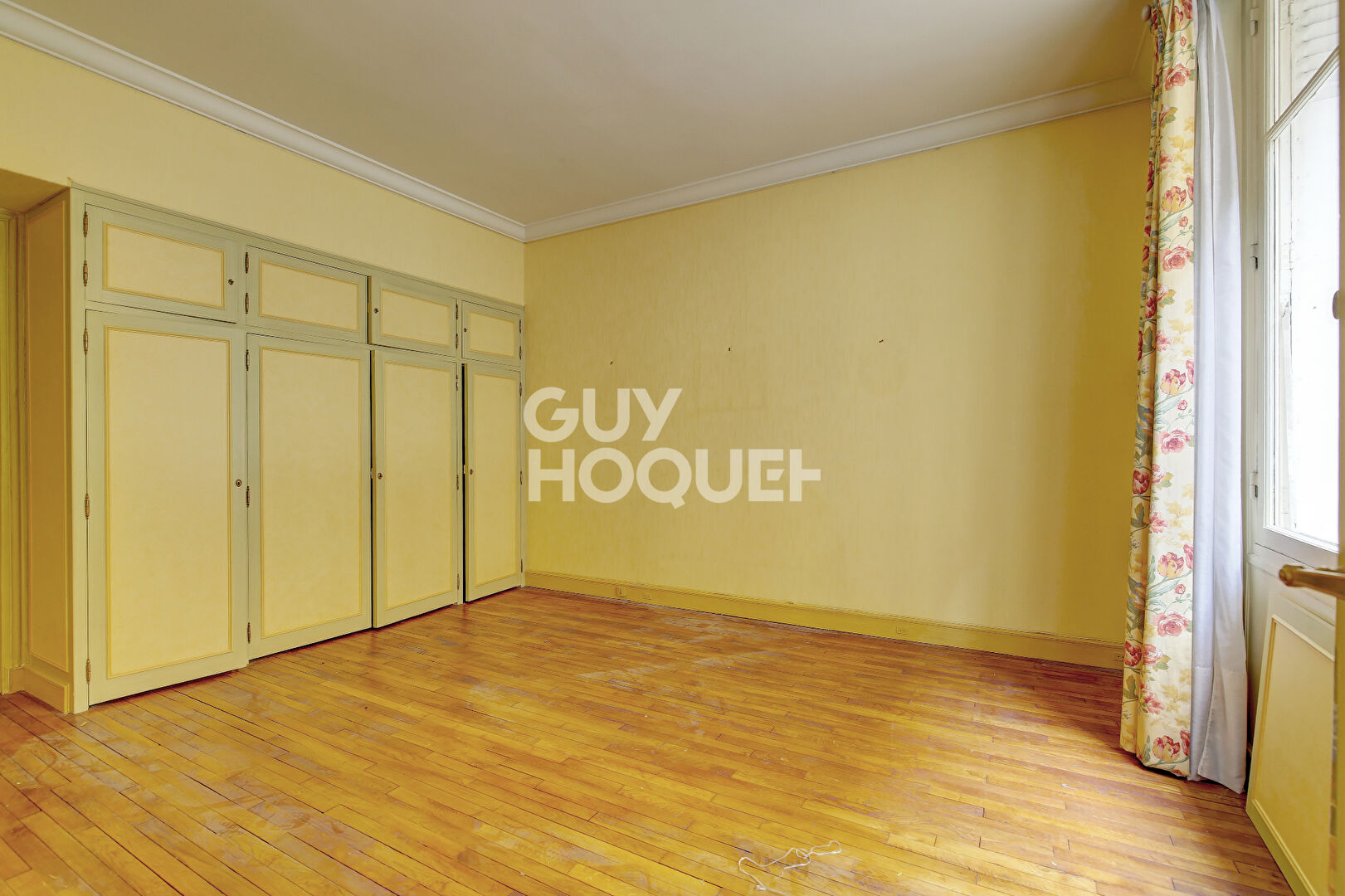 PARIS XVI, Passy, Jardin 2/3 ch, bel immeuble avec double chambre de service de 17m2