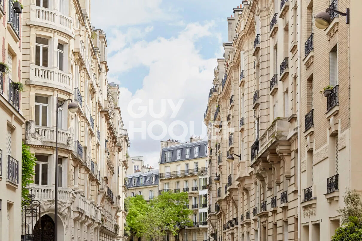 PARIS XVI, 74m2 2 chambres Immeuble de charme 3ème étage parking