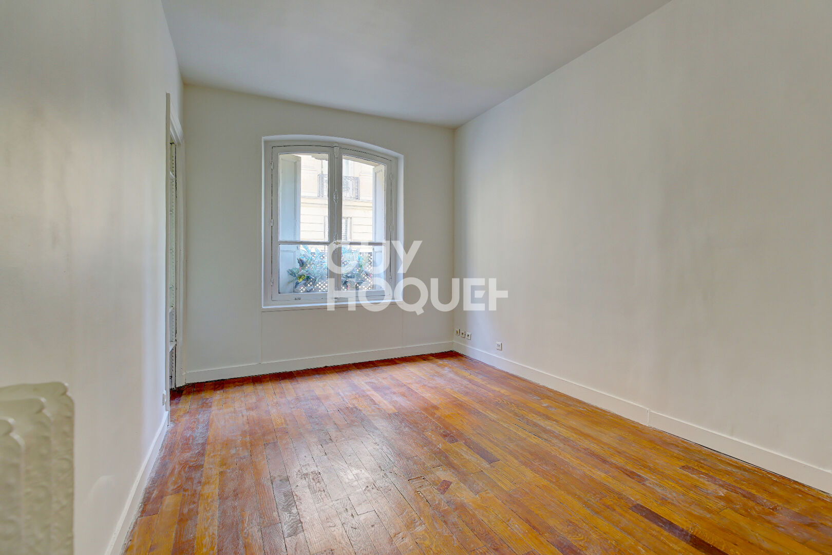 PARIS XVI, 3ch, Place Victor Hugo, standing