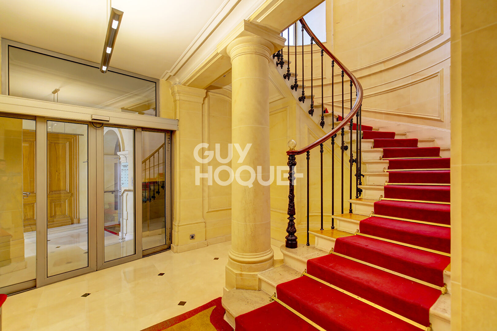 PARIS XVI, 3ch, Place Victor Hugo, standing