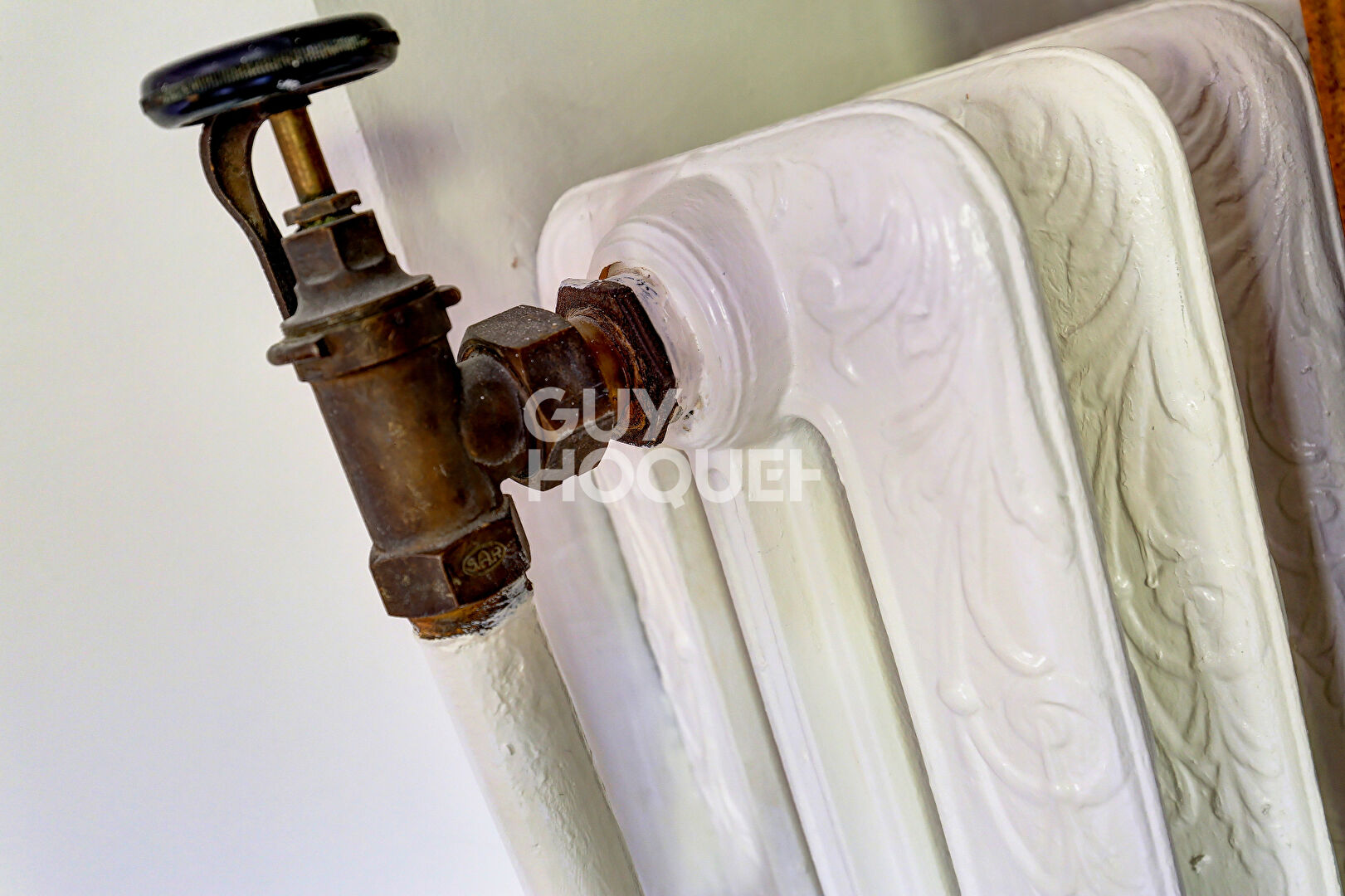 PARIS XVI, 3ch, Place Victor Hugo, standing