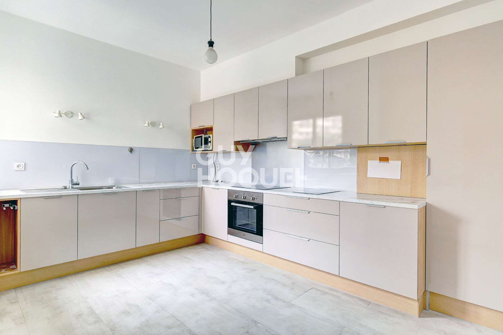 PARIS XVI, Flandrin, Superbe 105m2 au 3ème étage avec 2 chambres, terrasse 15m2 avec parking